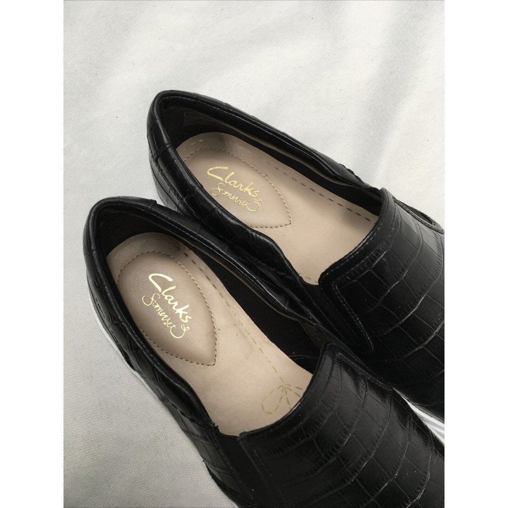 CLARKS Mock Croc Slip On Leather Loafers Womens Black Worn Once US 7.5 EU38 - Picture 4 of 9